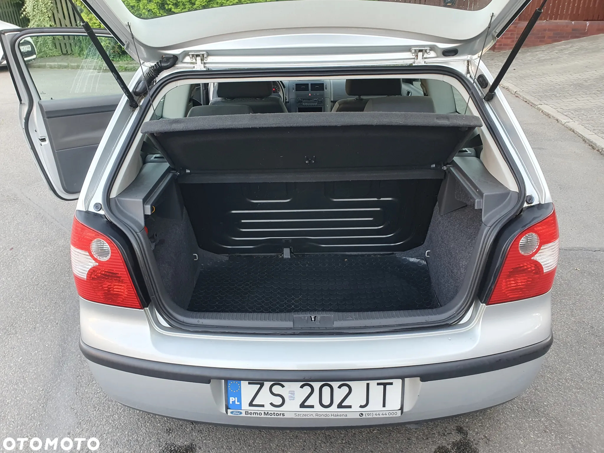 Volkswagen Polo - 8