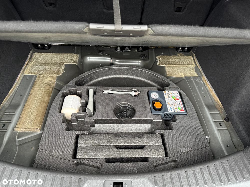 Ford Kuga 1.6 EcoBoost 2x4 Titanium - 19