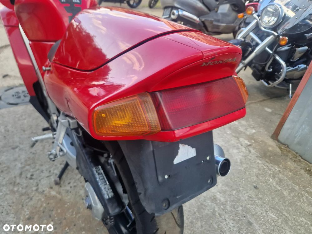 Honda VFR - 26