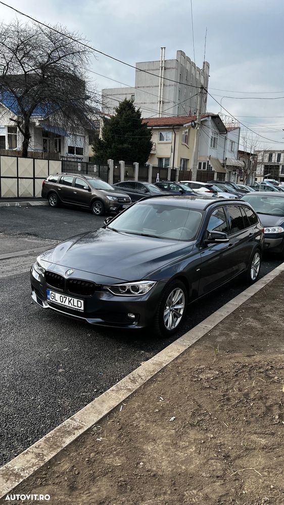 BMW Seria 3 320d Touring Aut. - 2