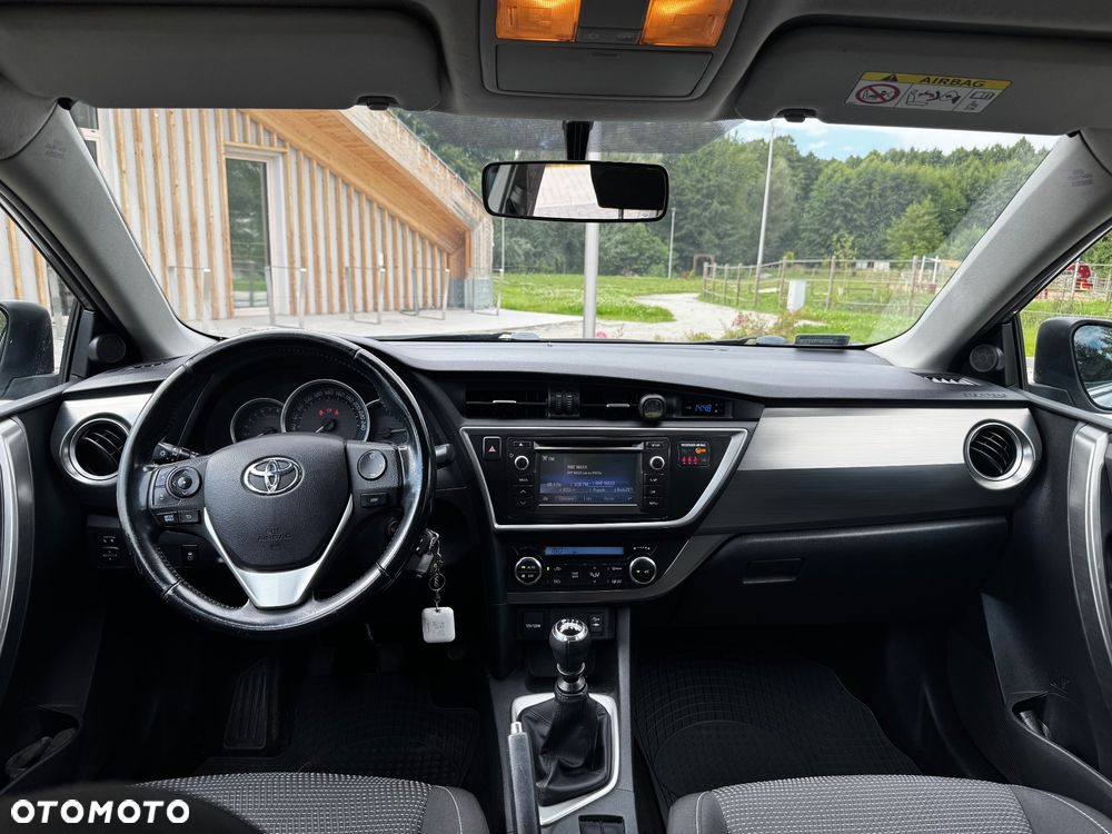 Toyota Auris 1.6 Prestige - 18