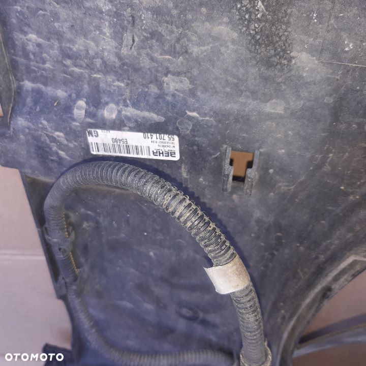 Obudowa z wentylatorem CORSA D  FIAT GRANDE PUNTO 55701410 - 2
