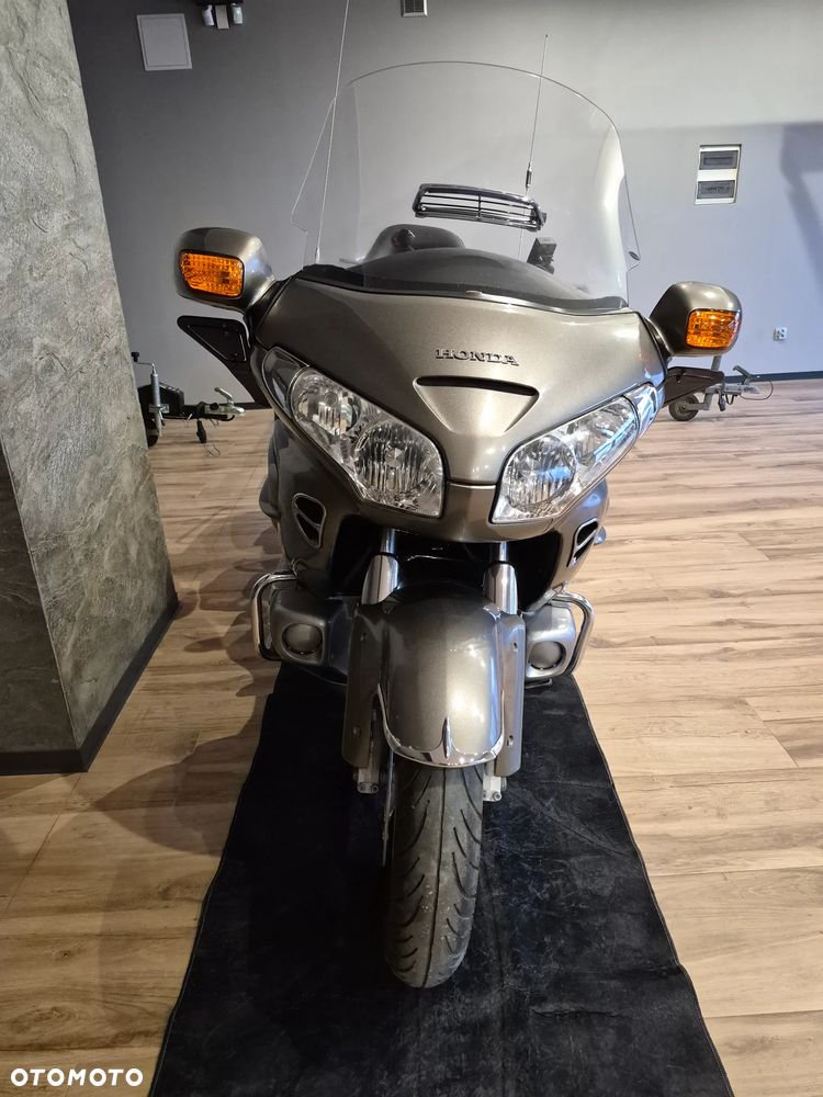Honda GL - 23