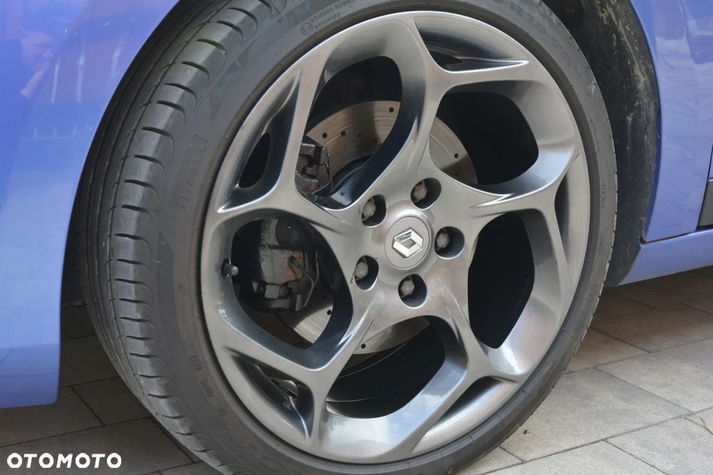 Renault Megane TCe 180 GT - 13