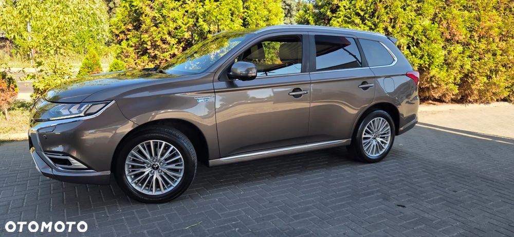 Mitsubishi Outlander 2.4 4WD Diamant+ - 6