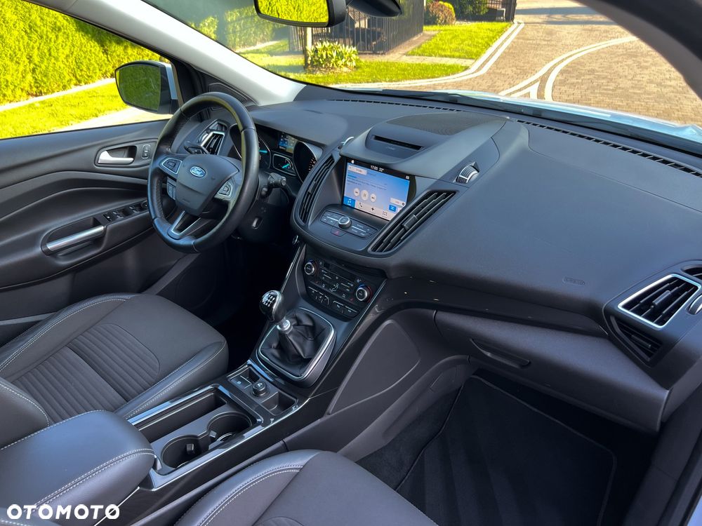 Ford Kuga 2.0 TDCi 4x4 Titanium - 32