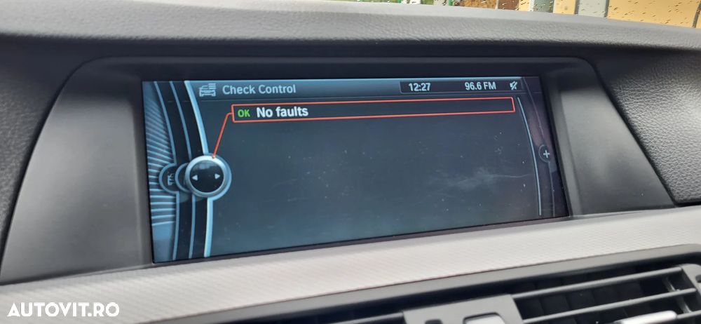 BMW Seria 5 520d Touring - 9