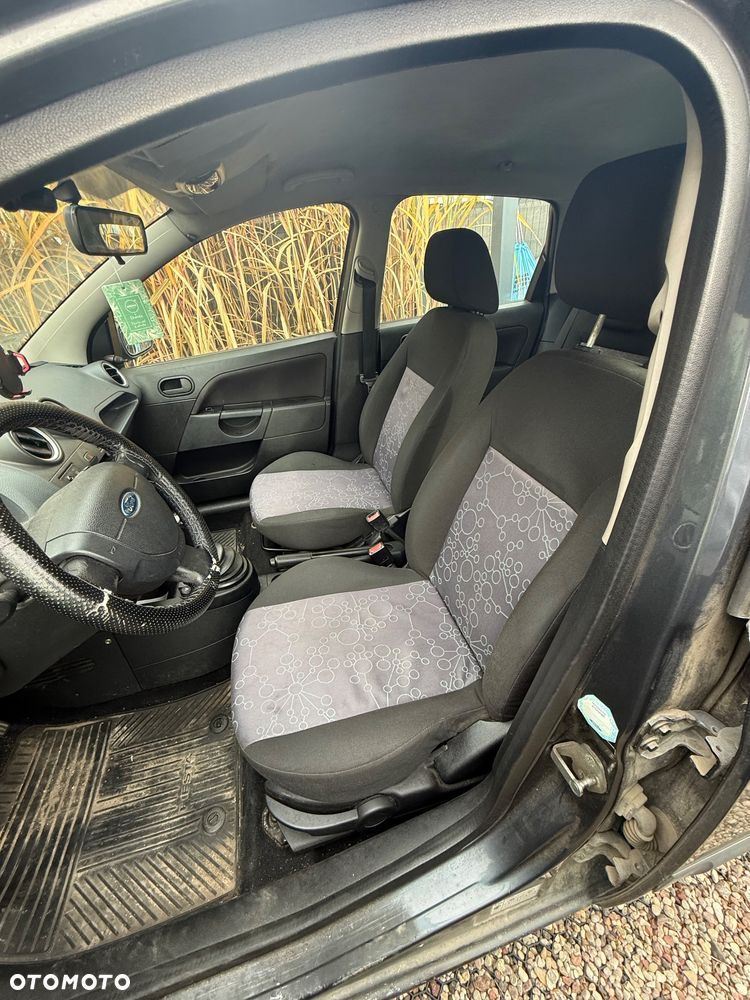 Ford Fiesta 1.3 Ambiente - 3