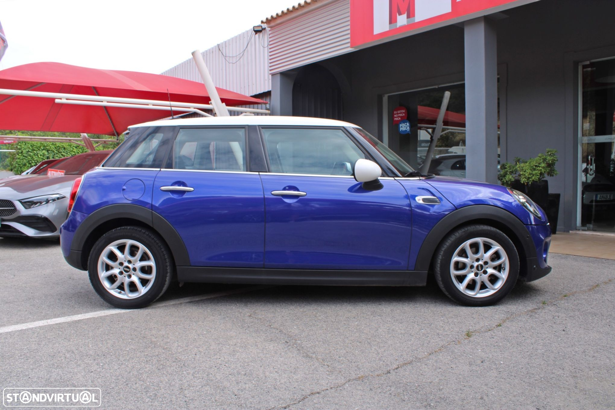 MINI 5 Portas Cooper D Auto - 4