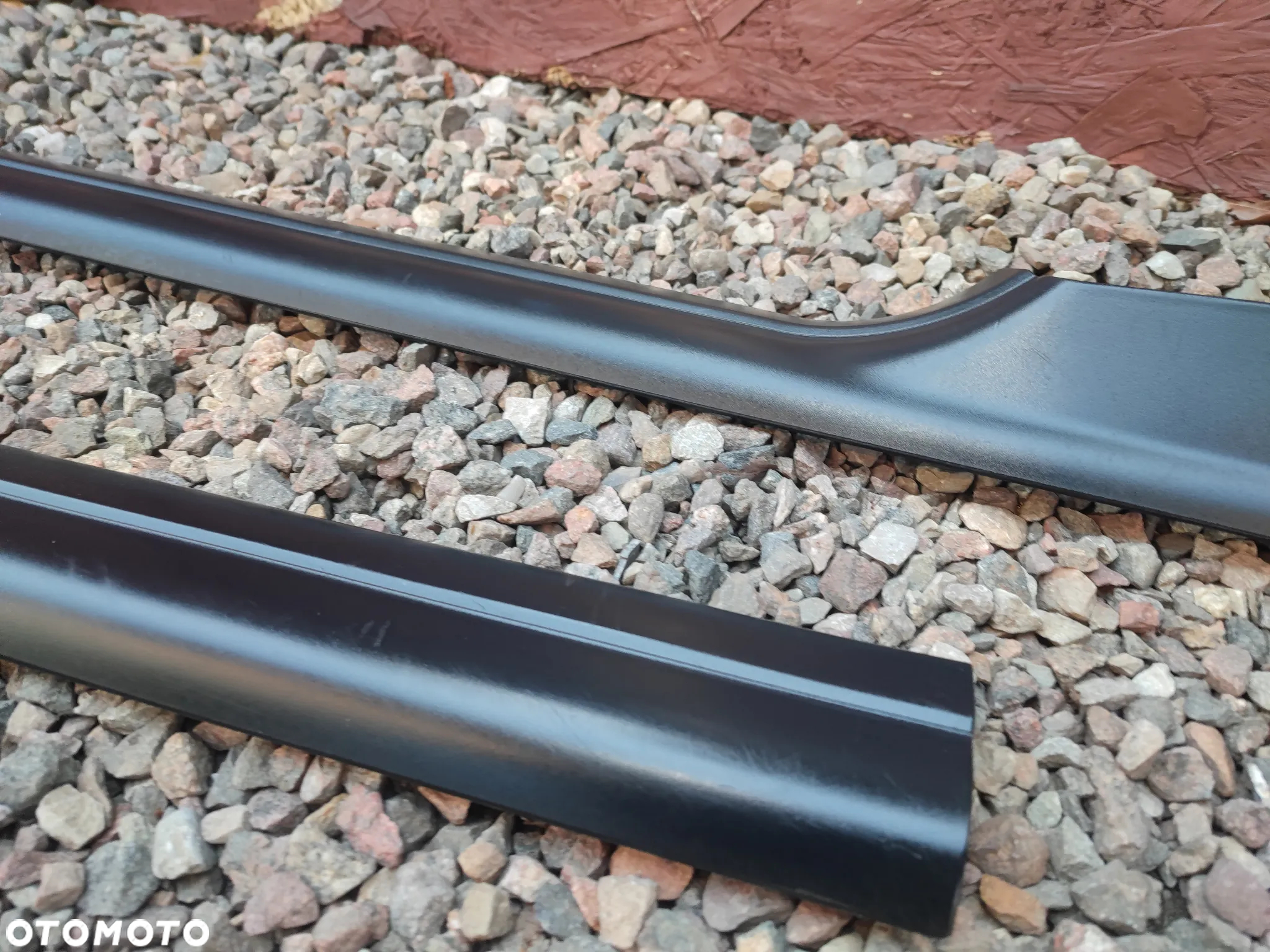 BMW E46 COUPE / M3 / ORYGINALNE LISTWA MASKUJĄCA PROGU WEWNĘTRZNA LEWA / PRAWA / CZARNA ( OSŁONA KRAWĘDZI / USZCZELKI  ) O NR. 51 47 8 239 960 /  51 47 8 239 959 OEM W BARDZO DOBRYM STANIE - 9