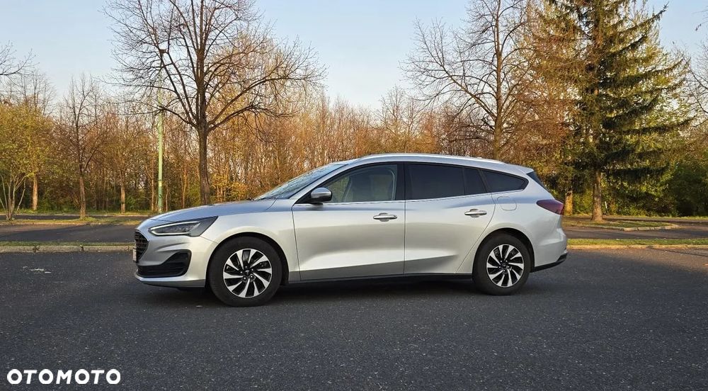 Ford Focus 1.5 EcoBlue Start-Stopp-System TITANIUM EDITION - 6