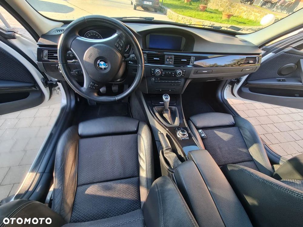 BMW Seria 3 318i - 5
