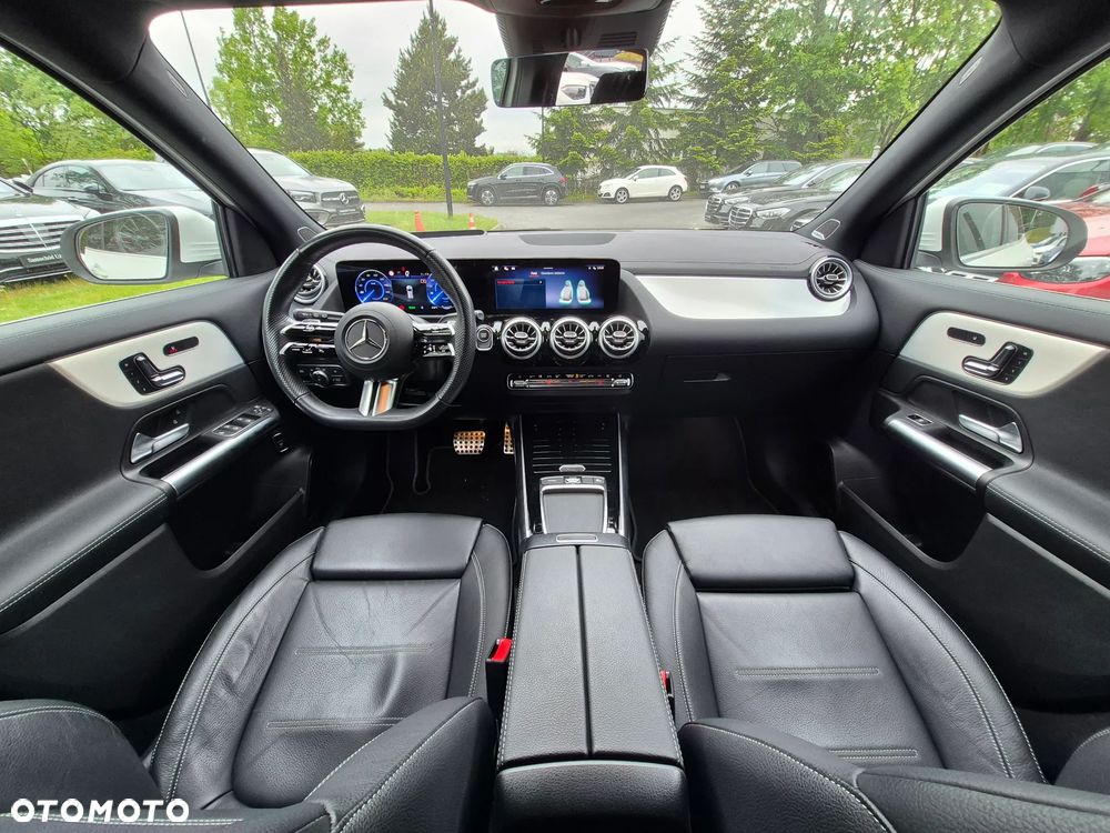 Mercedes-Benz EQA 300 4Matic - 24