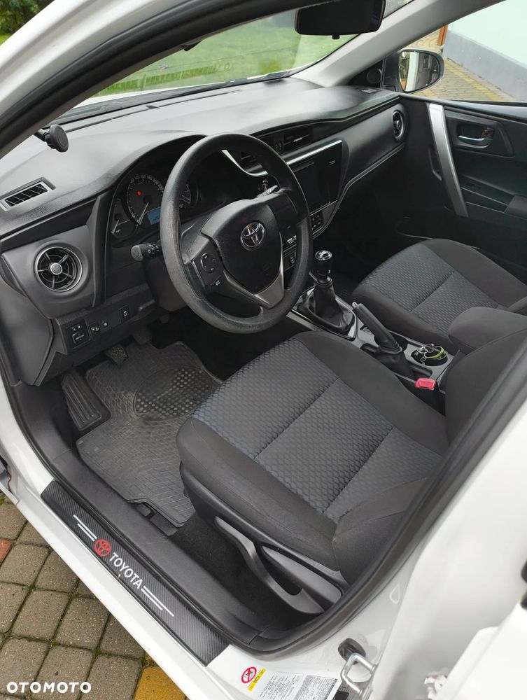 Toyota Auris 1.4 D-4D Luna - 6