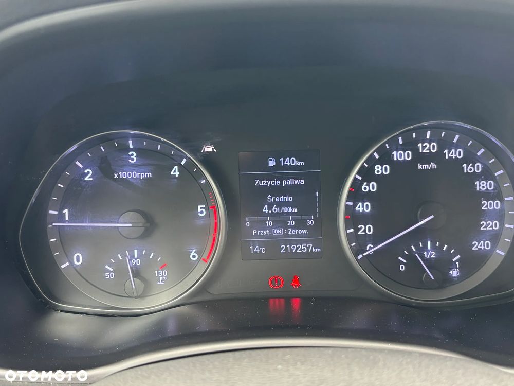 Hyundai i30 1.6 D Classic + - 20