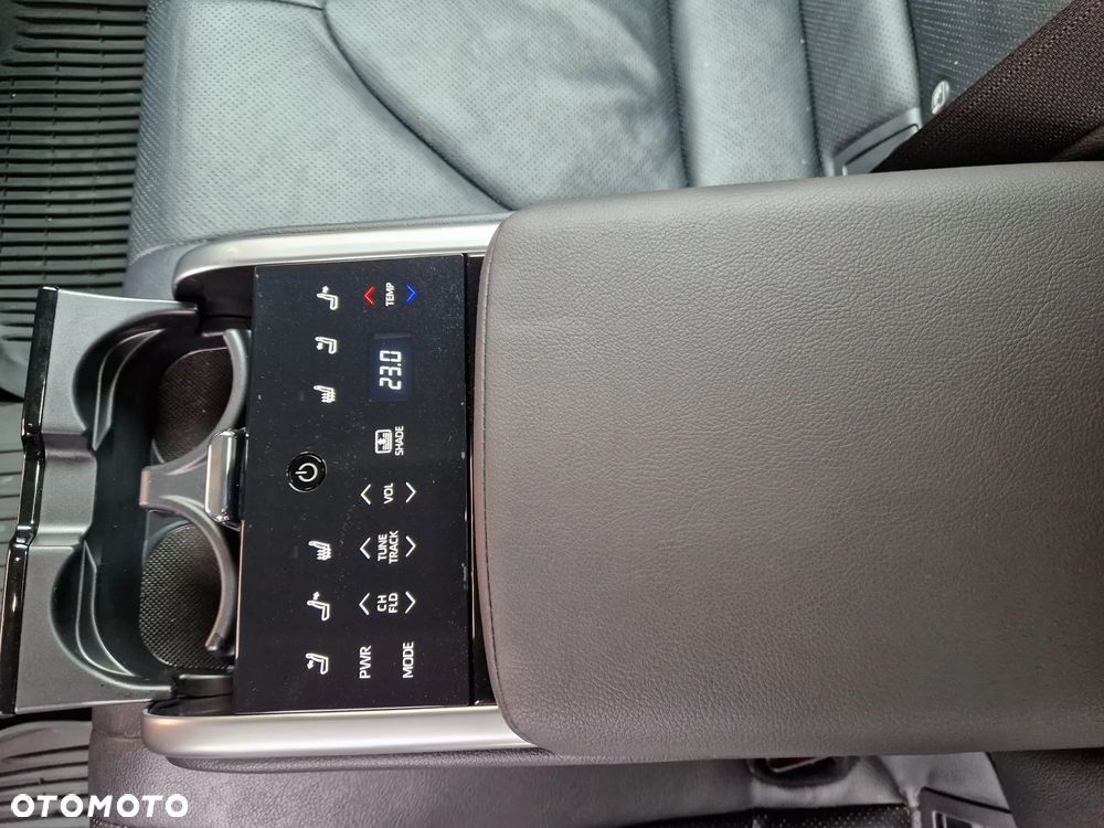 Toyota Camry 2.5 Hybrid Executive CVT - 28