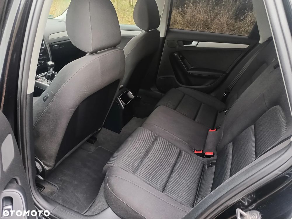 Audi A4 Avant 2.0 TDI 116g DPF Attraction - 24