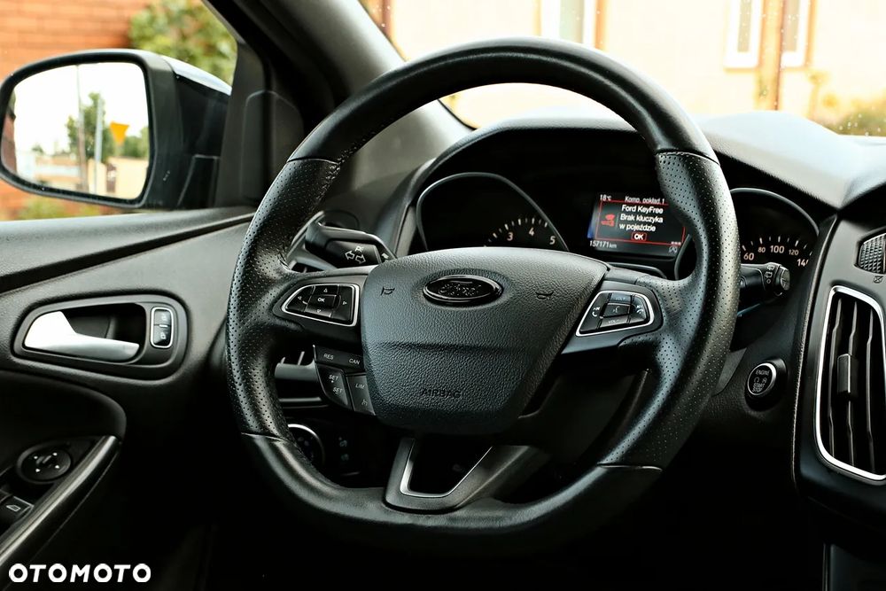 Ford Focus 1.0 EcoBoost Start-Stopp-System ST-LINE X - 23
