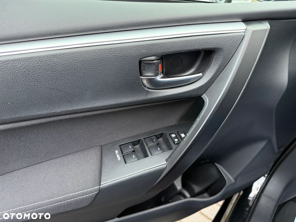 Toyota Corolla 1.33 Active EU6 - 11