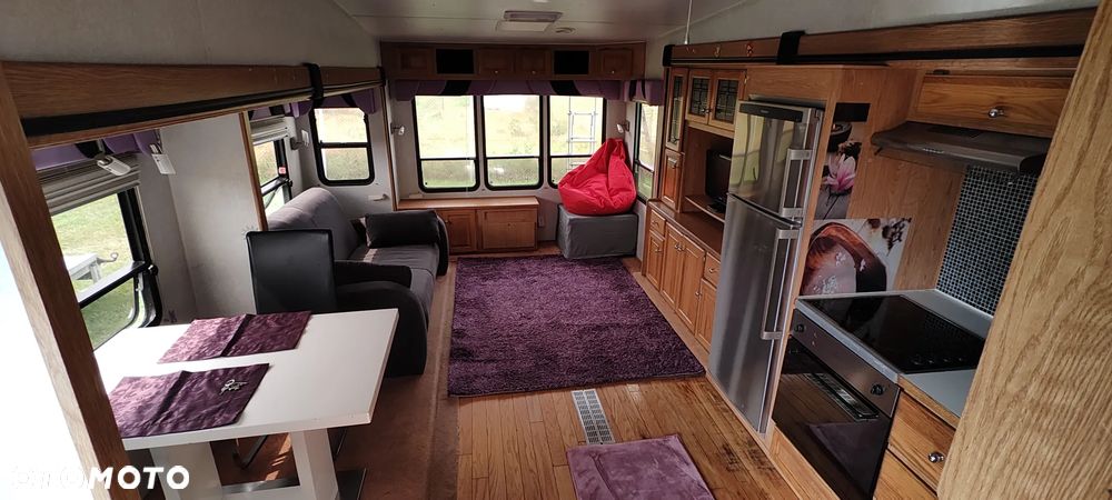 Inny Fifth Wheel (Glendale) • 5th wheel • 3 wysuwy • ok. 40 m² - 2