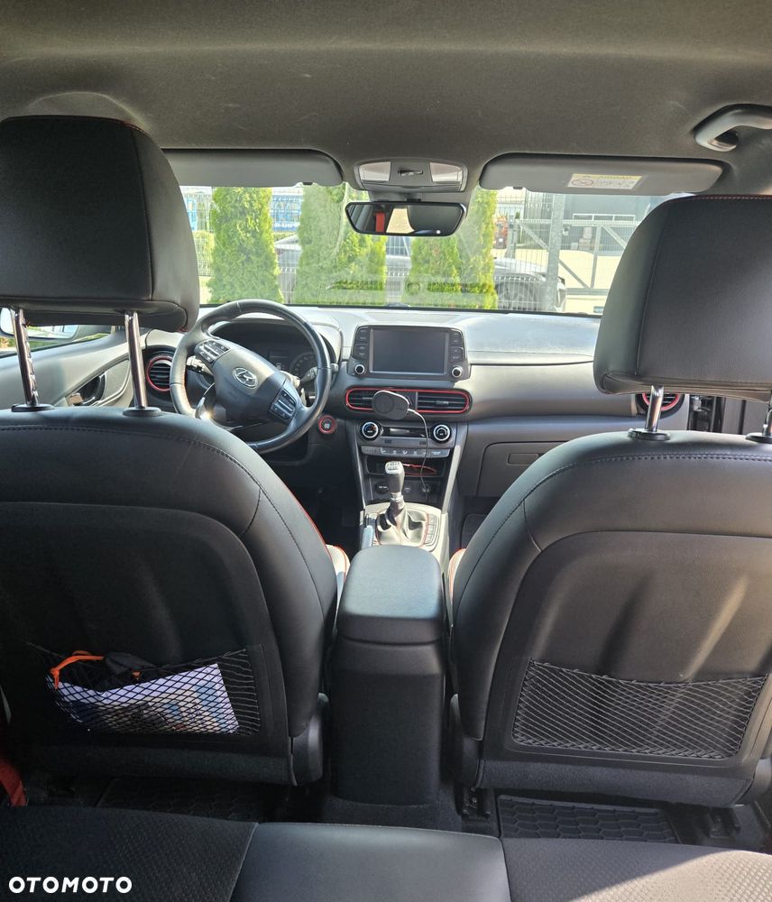 Hyundai Kona - 12