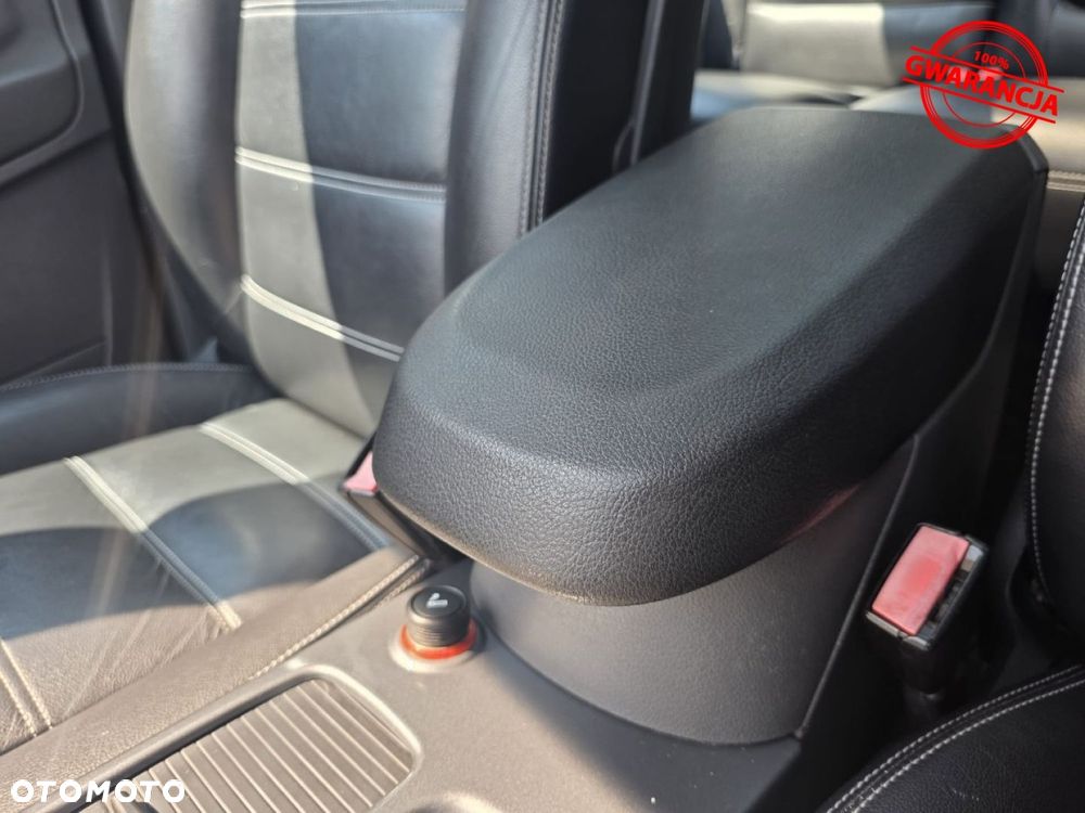 Ford Kuga - 37