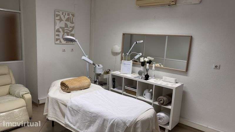 Gabinete para arrendar em centro de estética Ramada - Grande imagem: 2/2