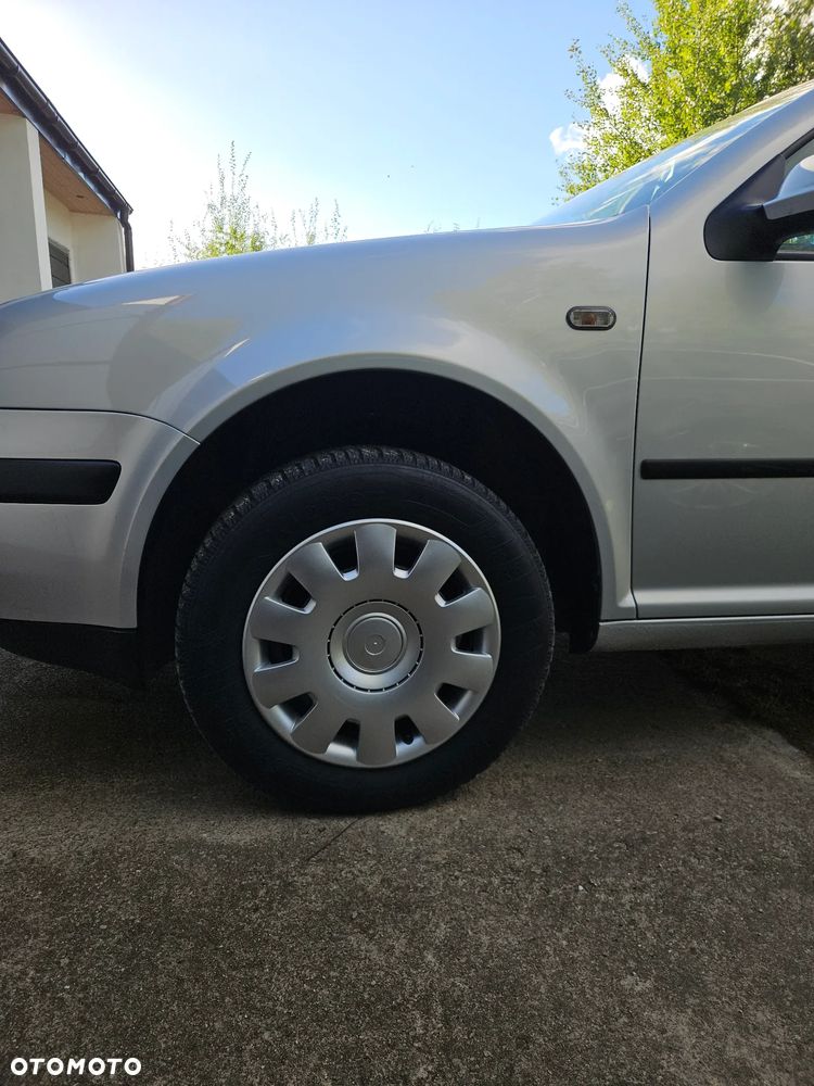 Volkswagen Golf 1.6 Basis - 15