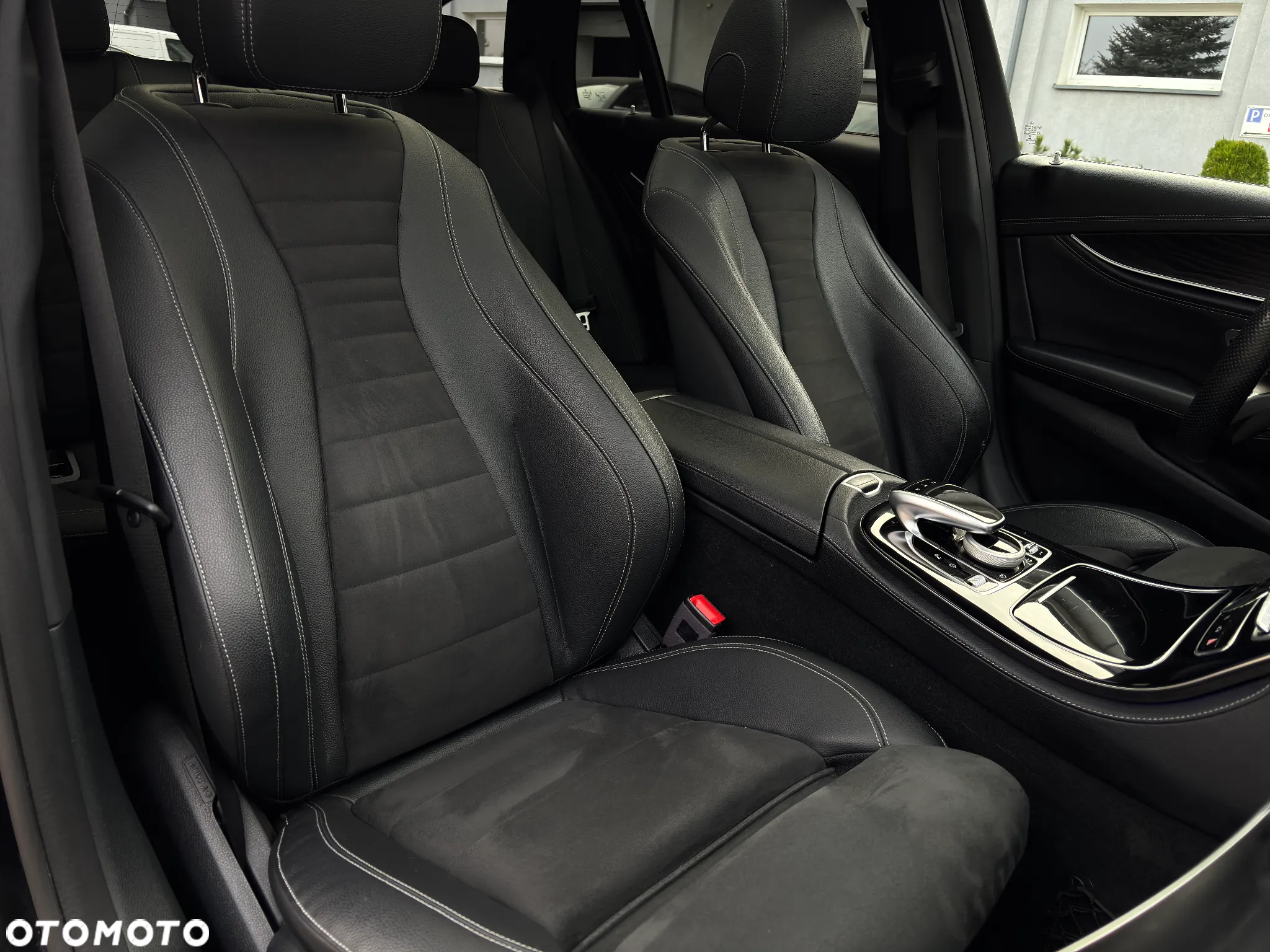 Mercedes-Benz Klasa E 220 d T 9G-TRONIC AMG Line - 30