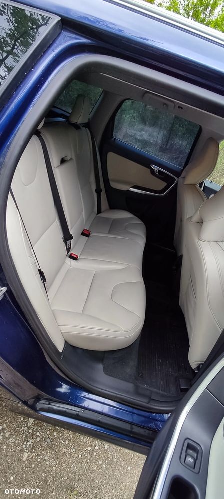Volvo XC 60 D4 Ocean Race - 14