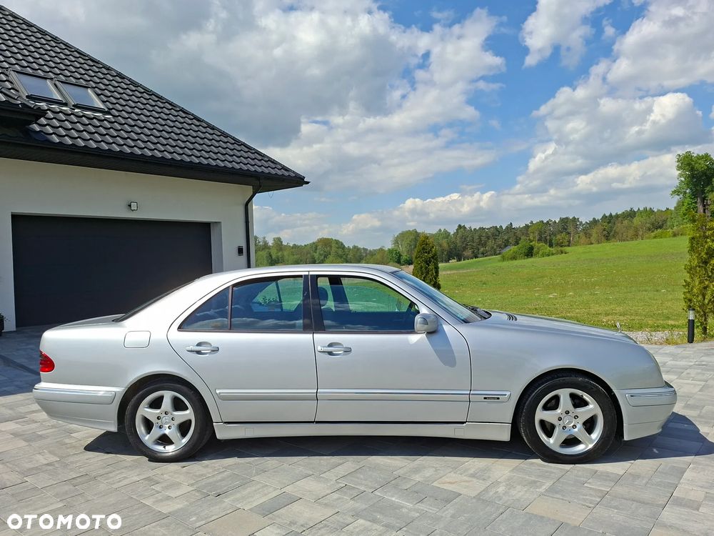 Mercedes-Benz Klasa E 220 T CDI Avantgarde - 3