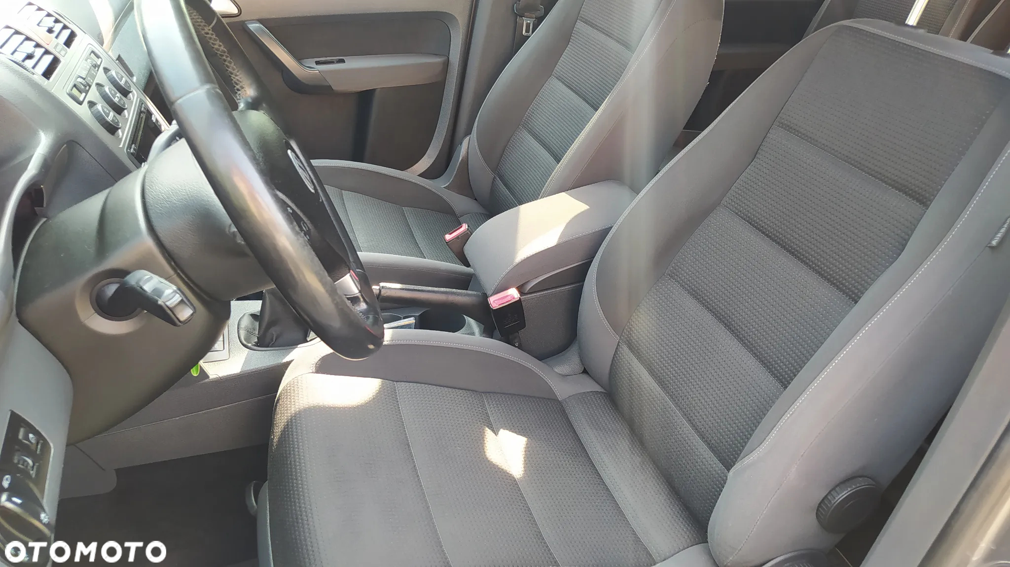Volkswagen Touran 1.9 TDI Conceptline - 6