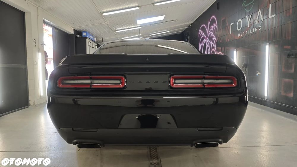 Dodge Challenger - 14