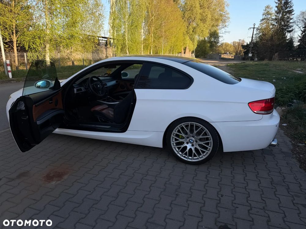 BMW Seria 3 320d - 4