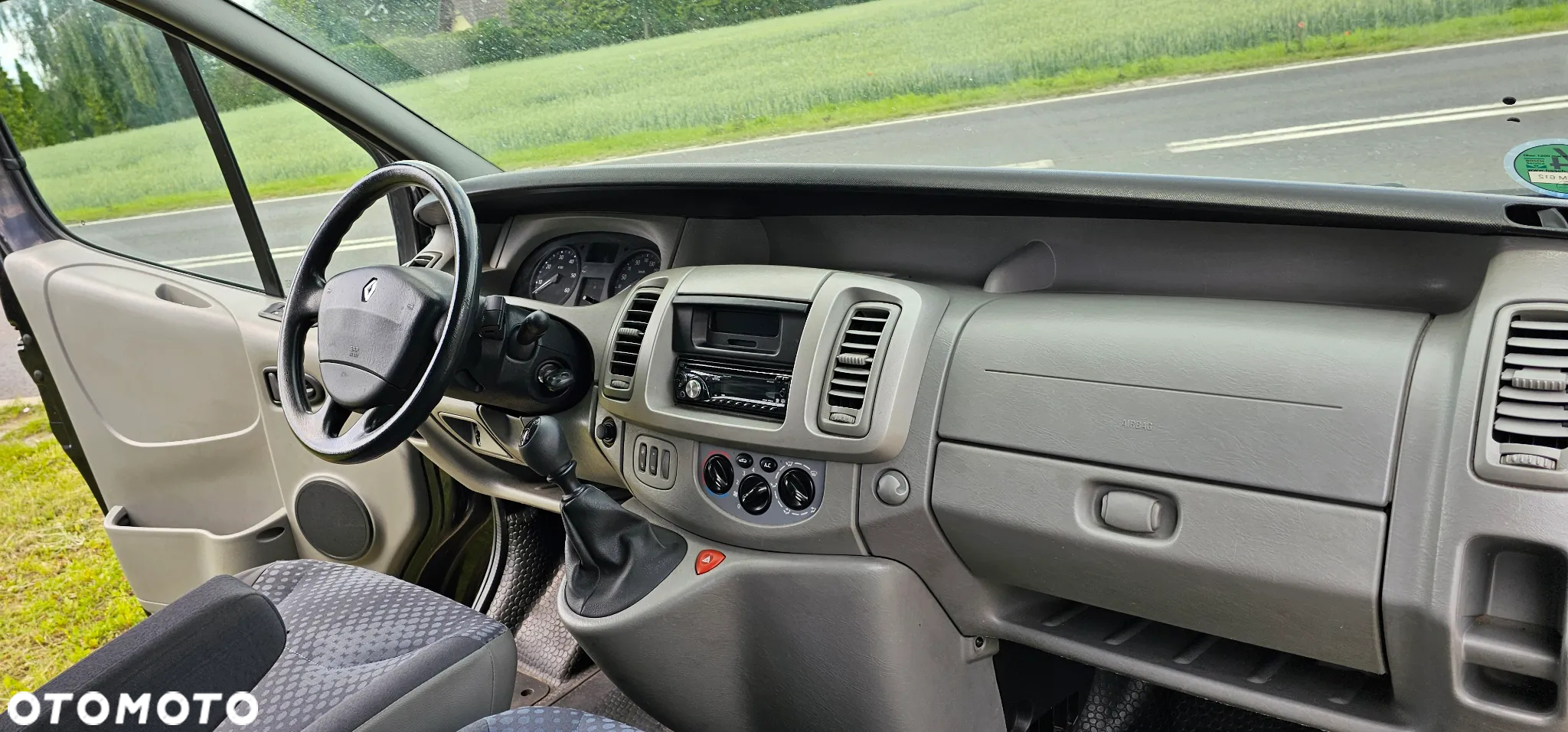 Renault Trafic 2.0 dCi 115 FAP Passenger Black Edition - 12