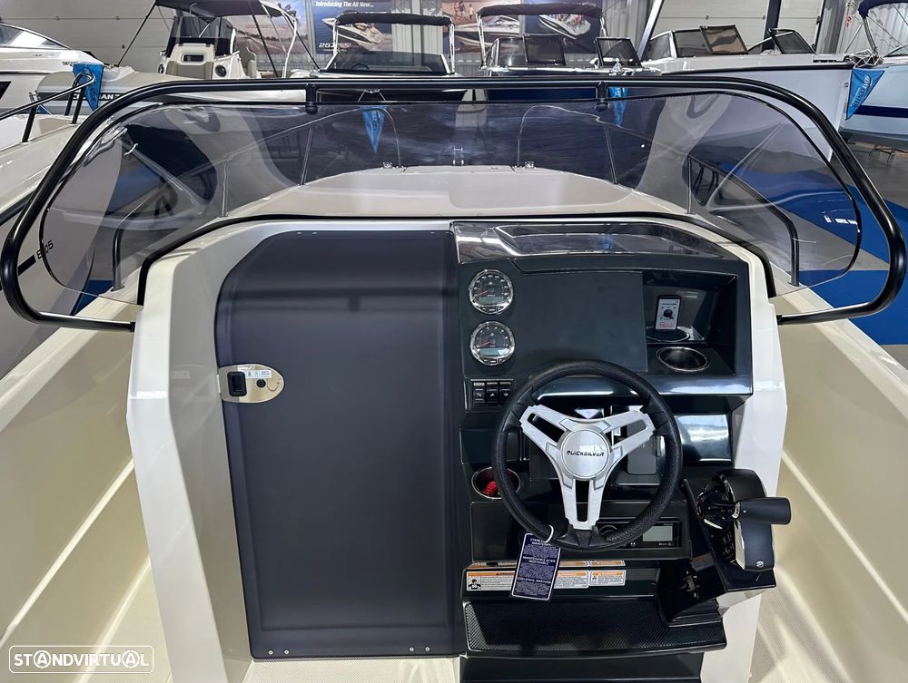 Quicksilver Activ 705 Open - 14