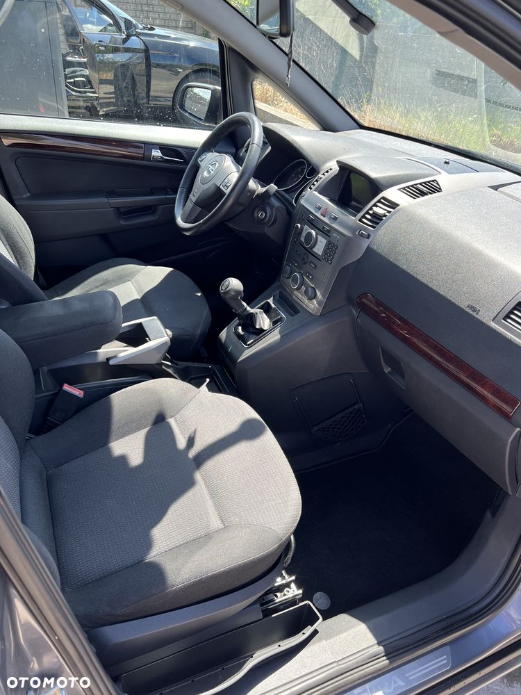 Opel Zafira 1.9 CDTI Sport - 9