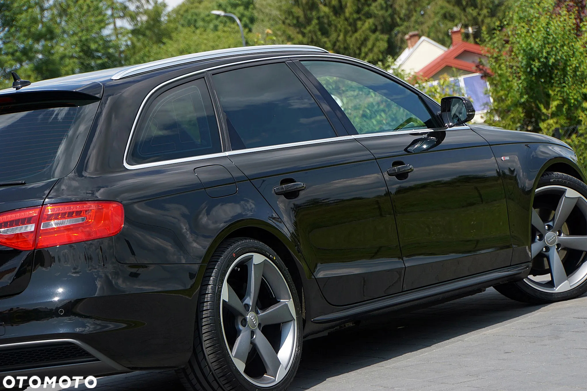 Audi A4 Avant 2.0 TDI DPF clean diesel S line Sportpaket - 13
