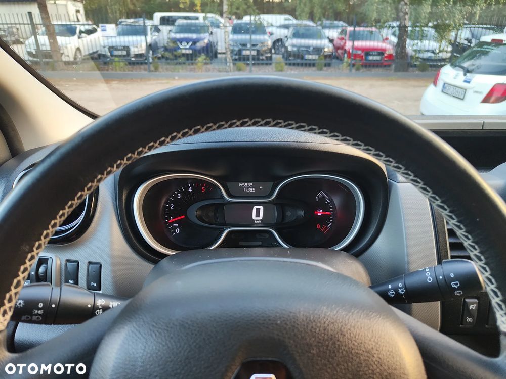 Renault Trafic - 16