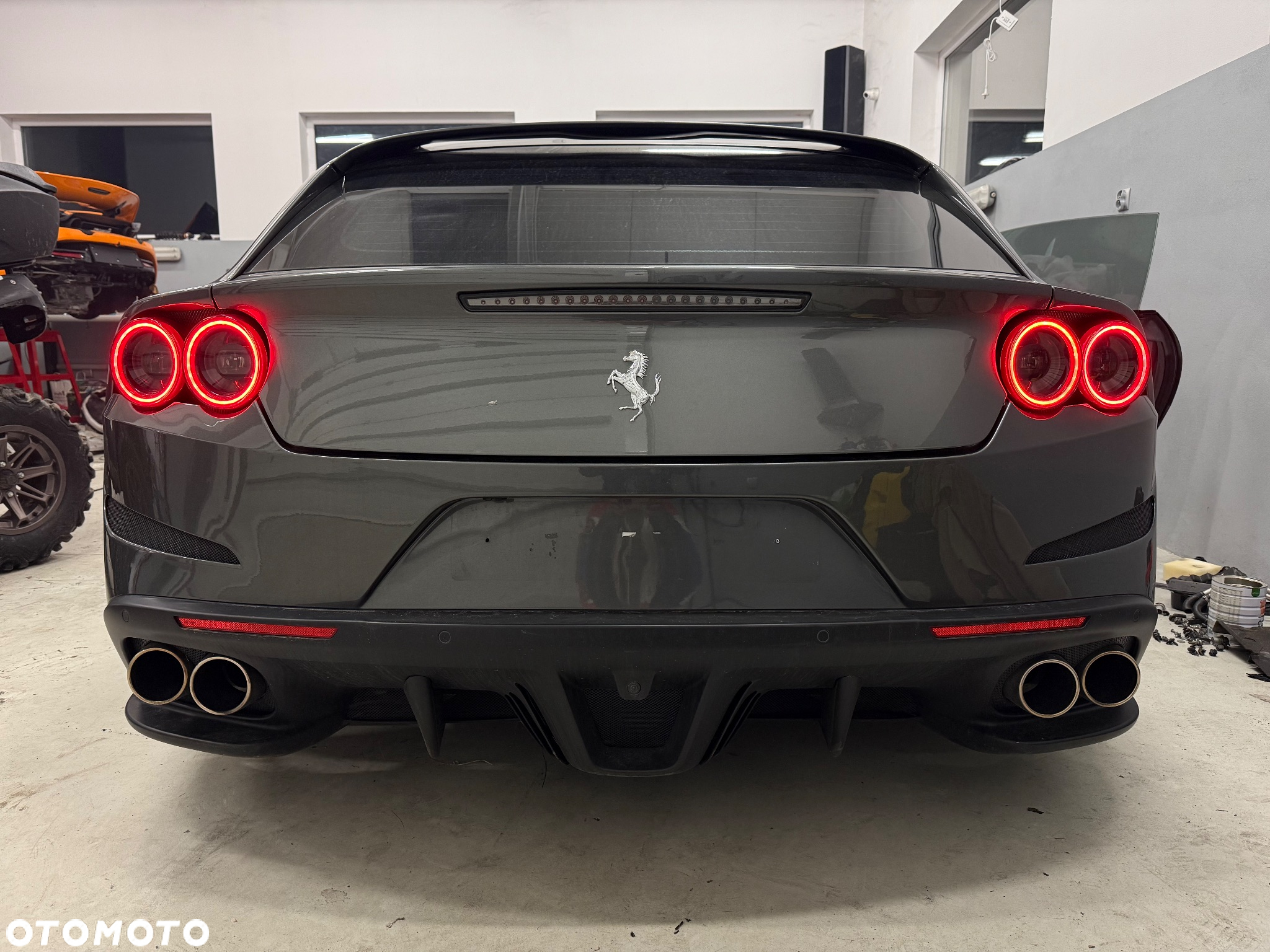 Ferrari GTC4Lusso - 8