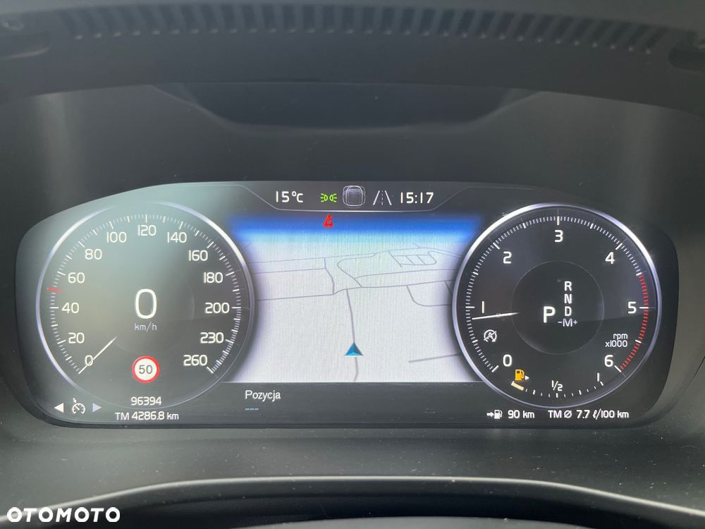 Volvo XC 40 D3 AWD Momentum Pro - 27