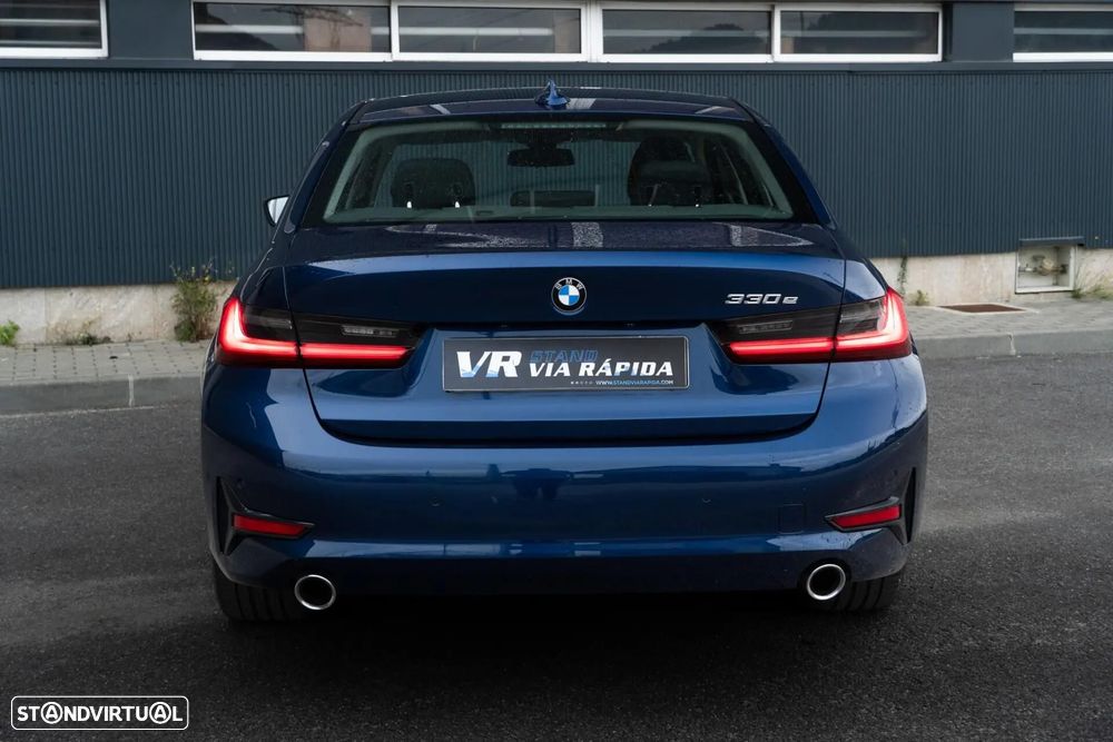 BMW 330 e Line Luxury Auto - 6