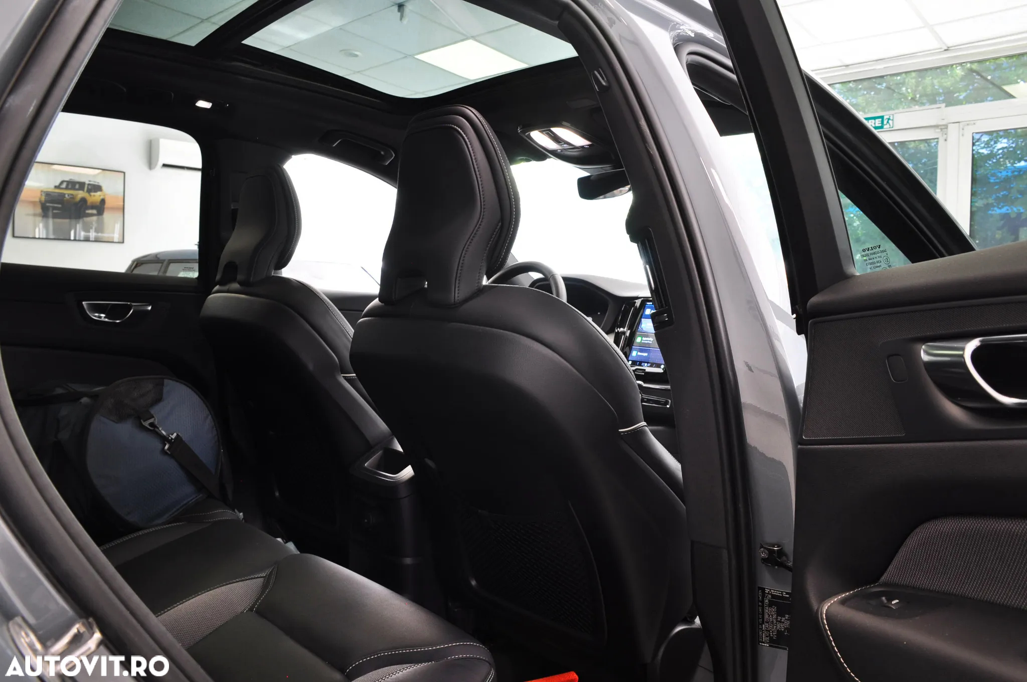 Volvo XC 60 T6 AWD Plug-in Hybrid Plus Bright - 8