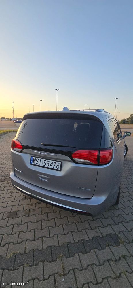 Chrysler Pacifica - 15