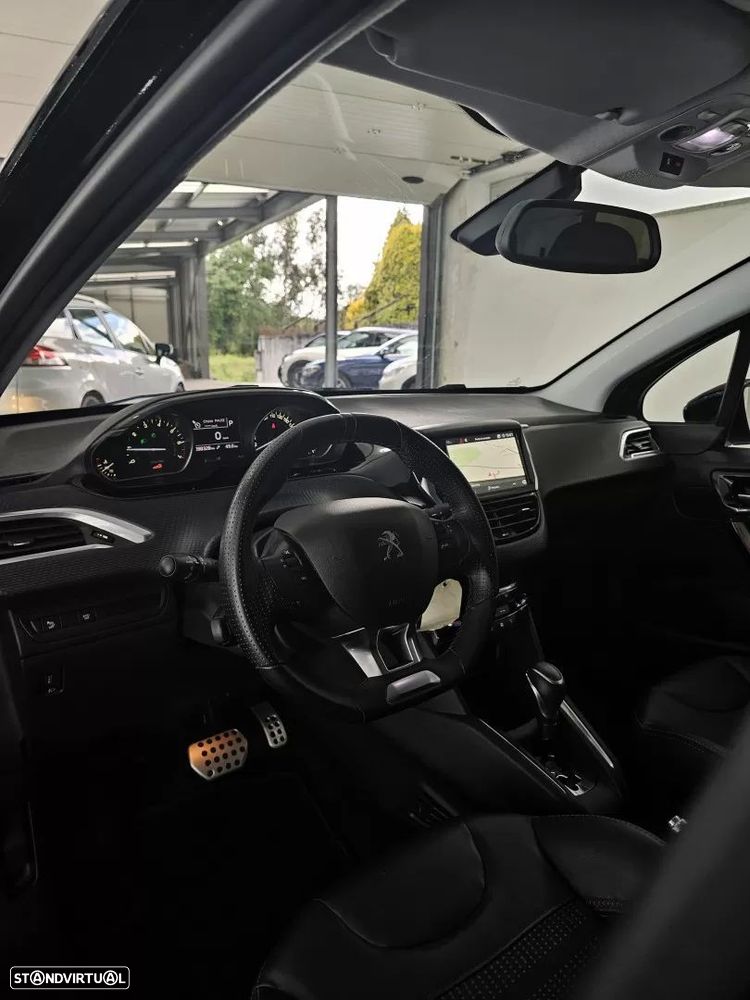 Peugeot 208 1.2 PureTech GT Line EAT6 - 60