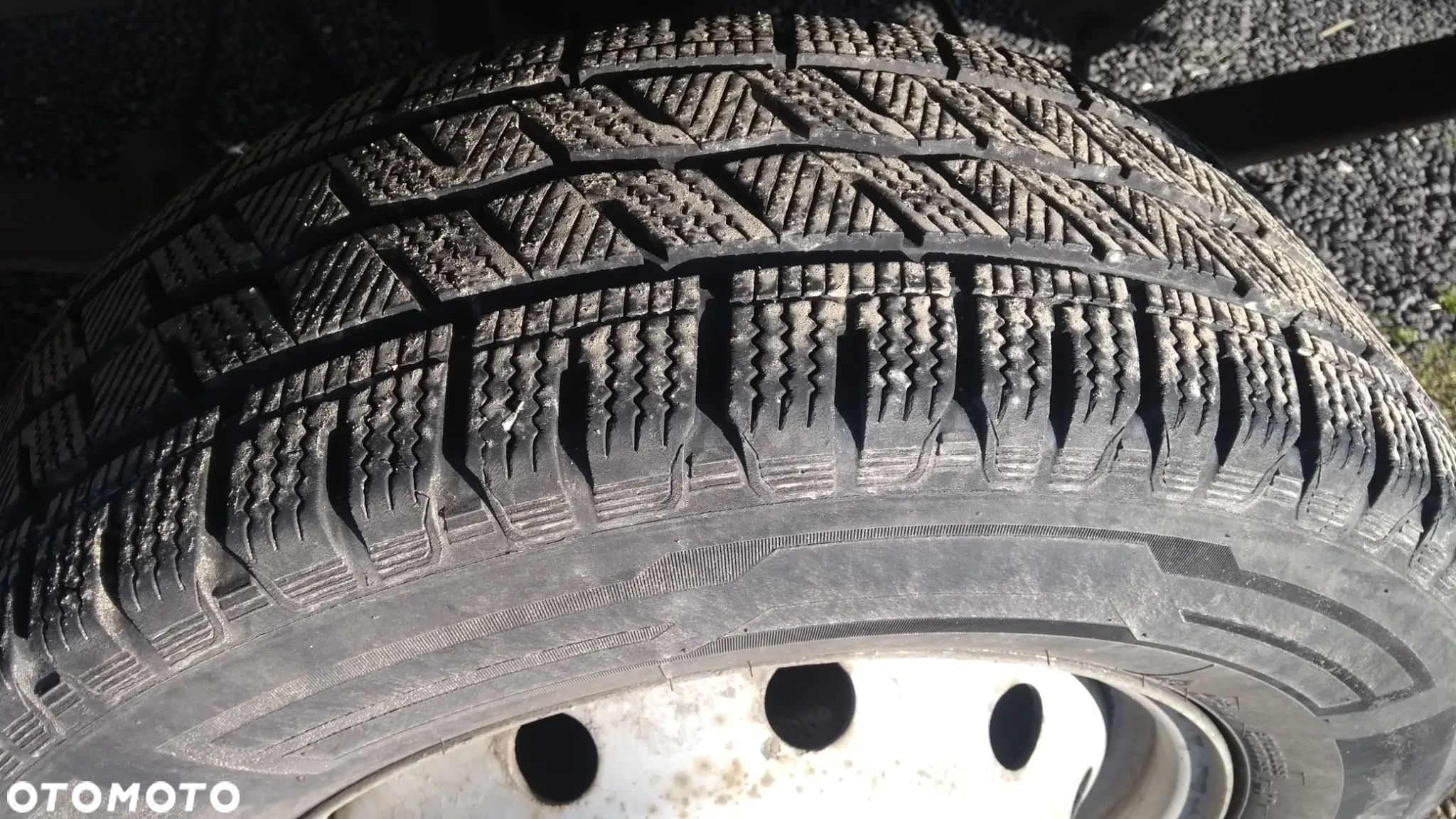 2 koła Opony M+S Iveco Daily opony 225/65R16C Hankook Winter I*cept - 1
