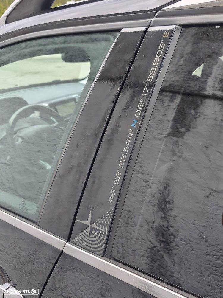 Peugeot 2008 1.2 PureTech Allure EAT6 - 21