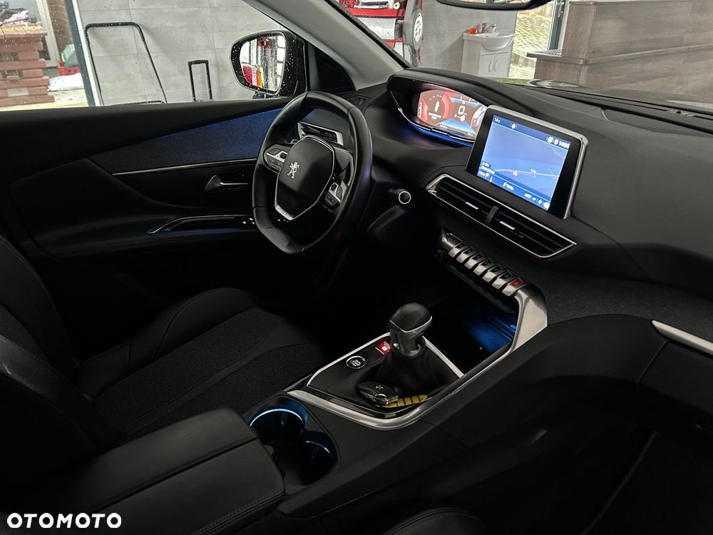 Peugeot 5008 1.2 PureTech Access S&S - 27