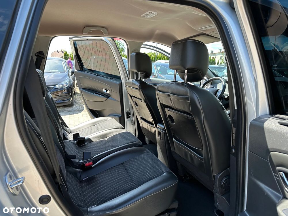 Renault Grand Scenic - 23
