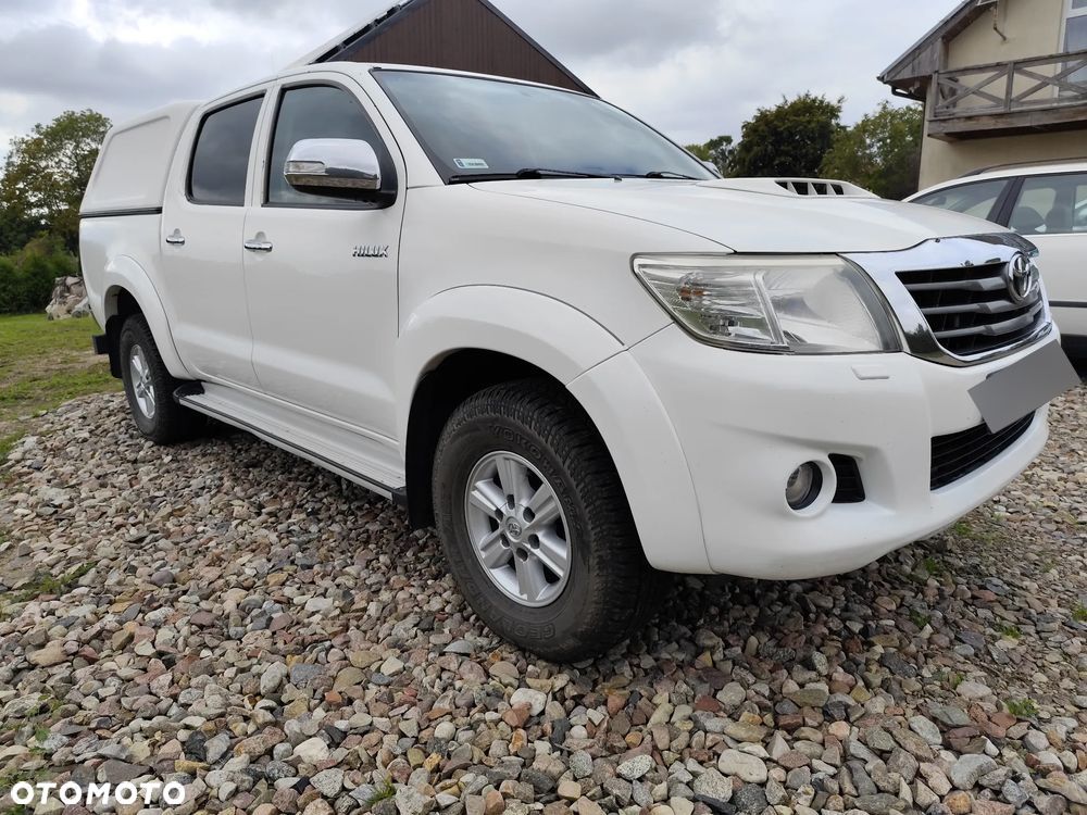Toyota Hilux - 8